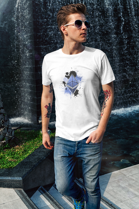Ethereum t-shirt i sort med crypto art-design